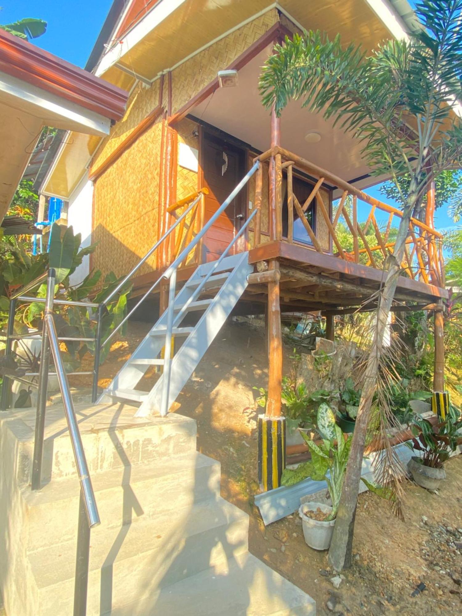 Mil'S Hillside Tourist Inn Сан Висенте Екстериор снимка