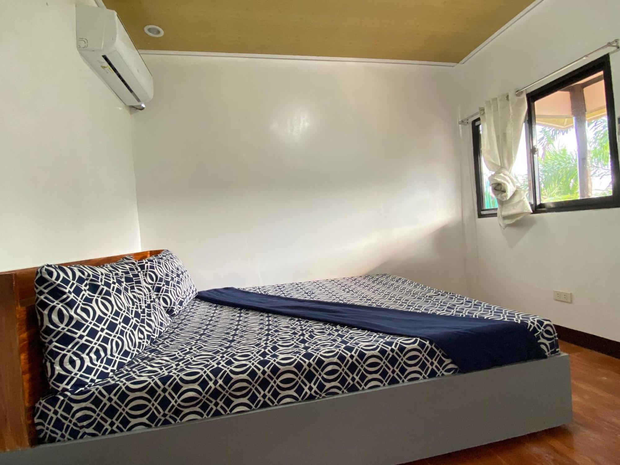 Mil'S Hillside Tourist Inn Сан Висенте Екстериор снимка