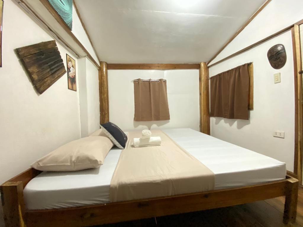 Mil'S Hillside Tourist Inn Сан Висенте Екстериор снимка