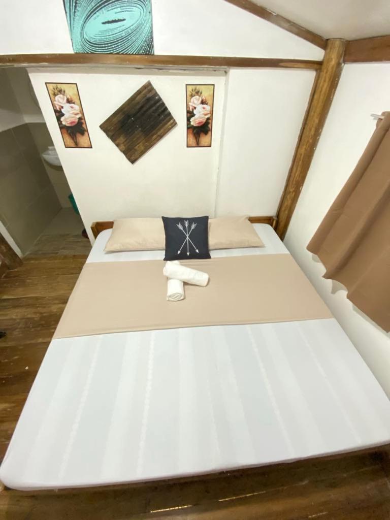 Mil'S Hillside Tourist Inn Сан Висенте Екстериор снимка