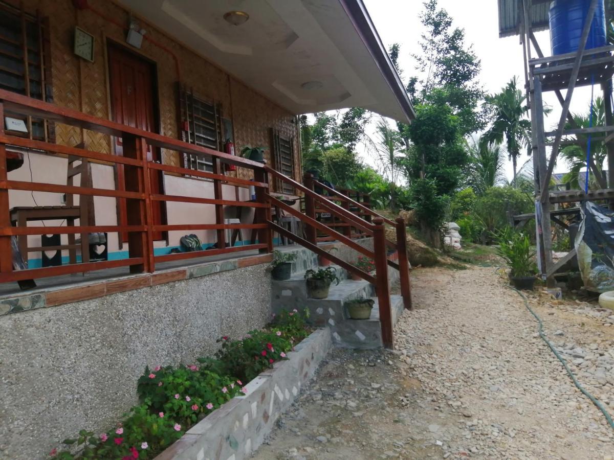 Mil'S Hillside Tourist Inn Сан Висенте Екстериор снимка
